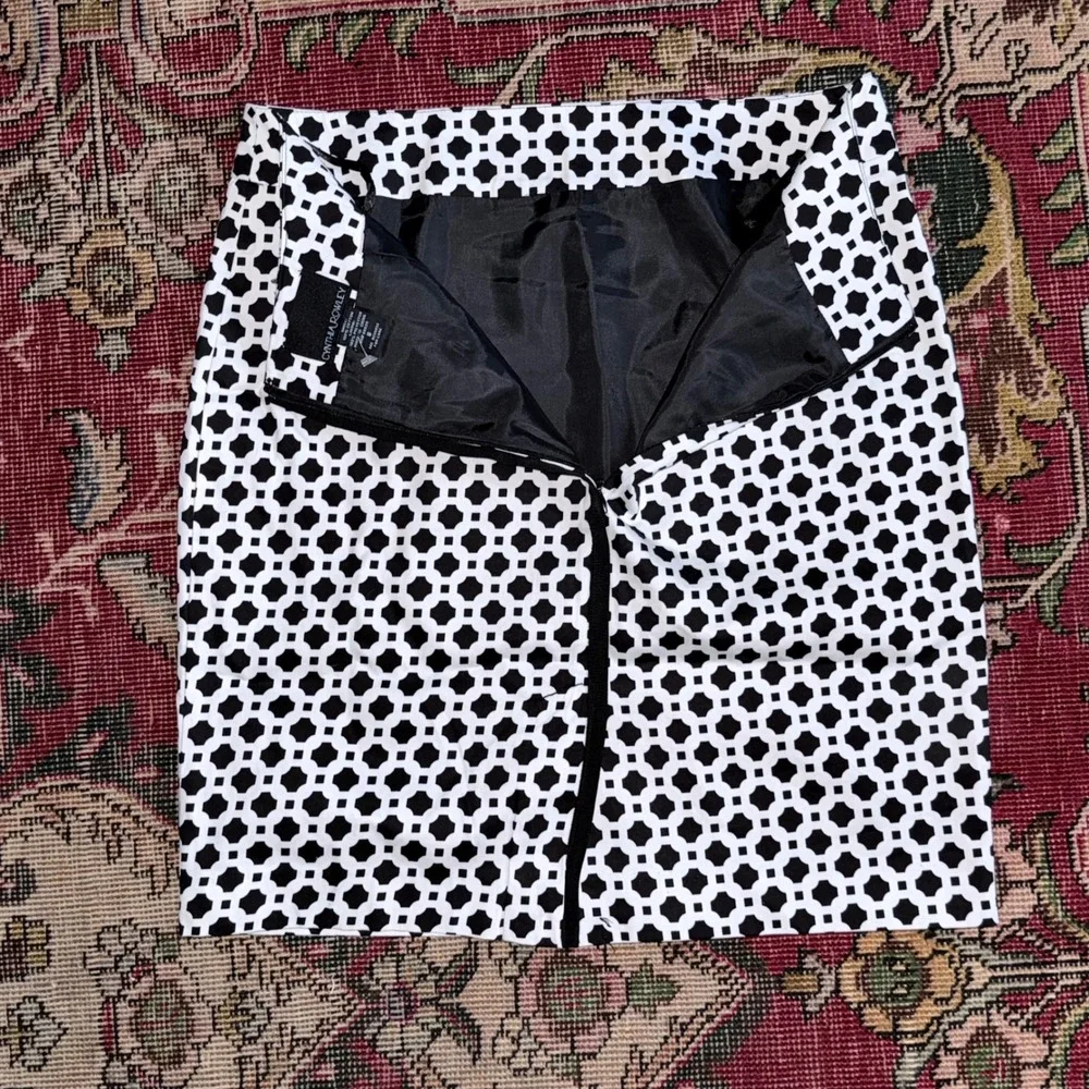 Cynthia Rowley Pencil Skirt Womens 8 Black White Excellent Geometric Lattice Zip
